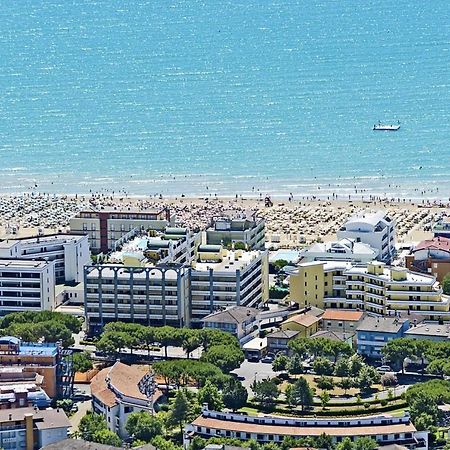 Residence Cristoforo Colombo - Carraro Immobiliare - Family Apartments Caorle Exterior foto