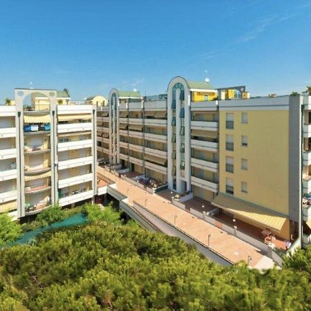Residence Cristoforo Colombo - Carraro Immobiliare - Family Apartments Caorle Exterior foto