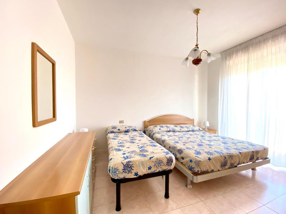 Residence Cristoforo Colombo - Carraro Immobiliare - Family Apartments Caorle Exterior foto